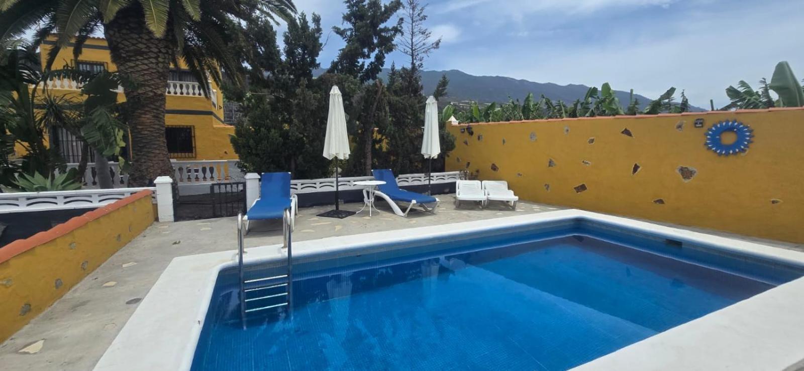 Landhuis Jorsam Con Piscina