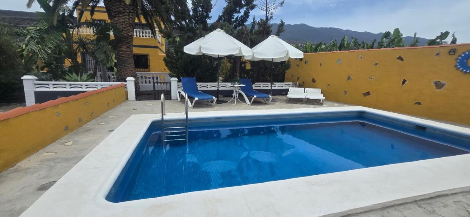 Jorsam Con Piscina Country house Tazacorte